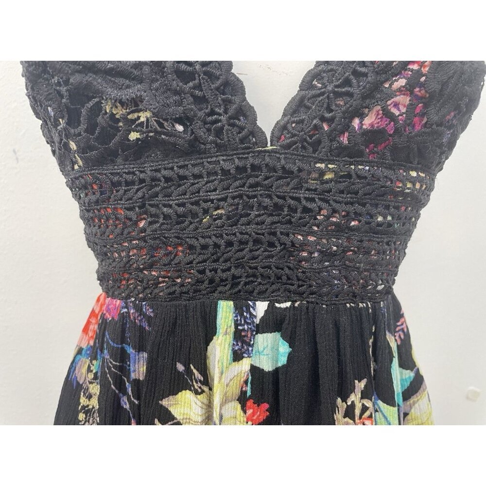 ILLA ILLA Romper Spaghetti Strap Tie Back Lined Crochet Halter V Neck Romper Med - Picture 3 of 16
